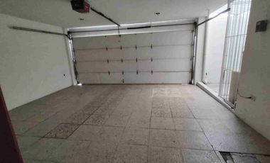 CASA EN RENTA AMUEBLADA, 5 RECAMARAS (Fraccionamiento a 3 minutos de via atlixcayotl.)