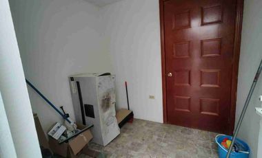 CASA EN RENTA AMUEBLADA, 5 RECAMARAS (Fraccionamiento a 3 minutos de via atlixcayotl.)
