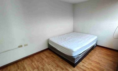 CASA EN RENTA AMUEBLADA, 5 RECAMARAS (Fraccionamiento a 3 minutos de via atlixcayotl.)