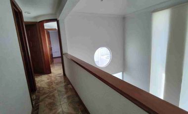 CASA EN RENTA AMUEBLADA, 5 RECAMARAS (Fraccionamiento a 3 minutos de via atlixcayotl.)