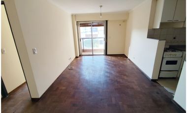 ALQUILA: Dpto 1 Dormitorio Externo con Balcón / B° CENTRO