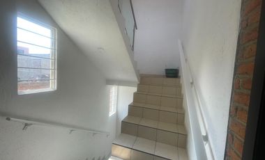 SE VENDE CASA en San Lorenzo La Cebada