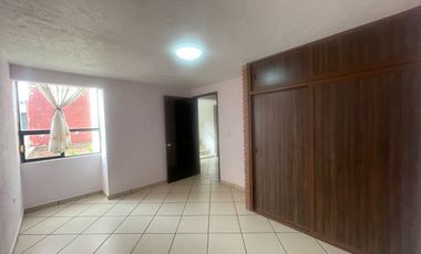 SE VENDE CASA en San Lorenzo La Cebada