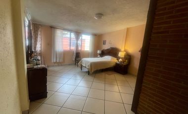 SE VENDE CASA en San Lorenzo La Cebada