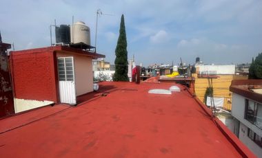 SE VENDE CASA en San Lorenzo La Cebada