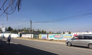 Venta de Terreno a pie de Avenida