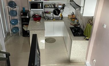 RUMAH MEWAH 3 LANTAI SARIWANGI BANDUNG UTARA UDARA SEGAR ADEM.