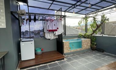 RUMAH MEWAH 3 LANTAI SARIWANGI BANDUNG UTARA UDARA SEGAR ADEM.