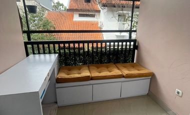 RUMAH MEWAH 3 LANTAI SARIWANGI BANDUNG UTARA UDARA SEGAR ADEM.