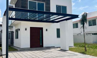 Moderna y funcional casa en Las Plazas lista para estrenar