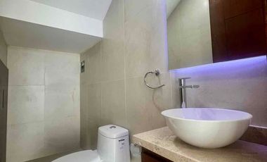 Moderna y funcional casa en Las Plazas lista para estrenar