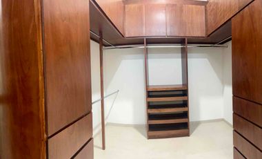 Moderna y funcional casa en Las Plazas lista para estrenar