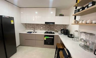 HERMOSA Y AMPLIA CASA CENTRAL CONJUNTO IBAGUÉ EN VENTA (REMODELADA-MODERNA)