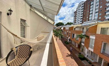HERMOSA Y AMPLIA CASA CENTRAL CONJUNTO IBAGUÉ EN VENTA (REMODELADA-MODERNA)