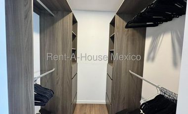RENTA, Santa Fe Juriquilla. Departamento amueblado con estudio y 3 recámaras