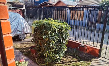 Casa 3 dormitorios en pasaje cerrado Metro Las Parcelas