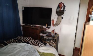 Casa 3 dormitorios en pasaje cerrado Metro Las Parcelas