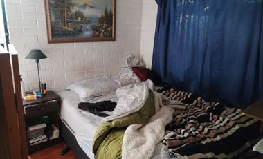 Casa 3 dormitorios en pasaje cerrado Metro Las Parcelas