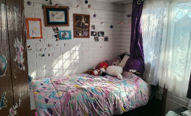 Casa 3 dormitorios en pasaje cerrado Metro Las Parcelas