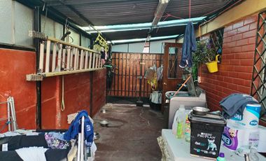 Casa 3 dormitorios en pasaje cerrado Metro Las Parcelas