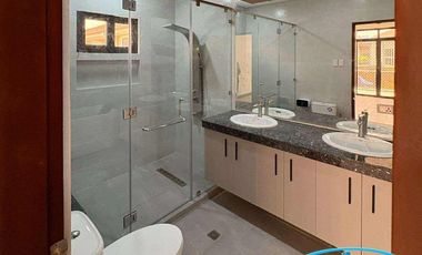 Corner House For Sale in Pacific Grand Villa Lapu-lapu City Cebu