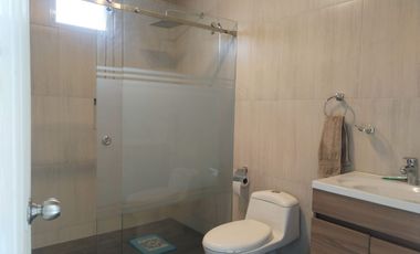 CASA EN VENTA EN SAN LUIS POTOSI, CERCA DEPERIFERICO NORTE, CON HABITACION EN PLANTA BAJA