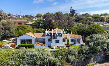 Casa en primera línea, playa la Boca, Concón.