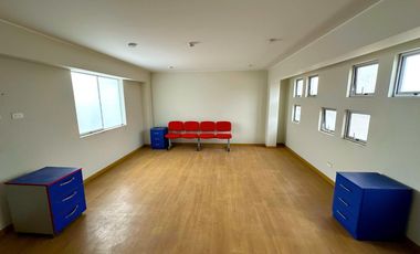 EDIFICIO COMERCIAL EN ALQUILER,850 M2, 5 PISOS, VES