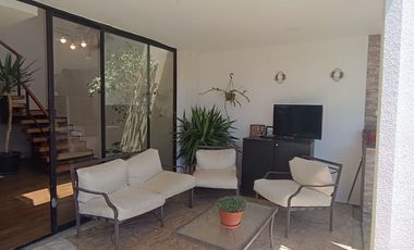 Casa mediterránea, Laguna Curama, Valparaiso