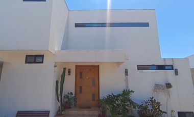 Casa mediterránea, Laguna Curama, Valparaiso