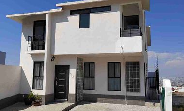 Casa en RENTA totalmente AMUEBLADA Cimatario Querétaro