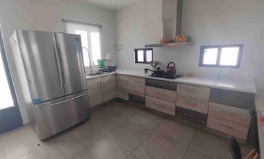 Casa en RENTA totalmente AMUEBLADA Cimatario Querétaro