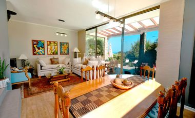 casa mediterránea de 2 pisos en Reñaca, Viña del Mar