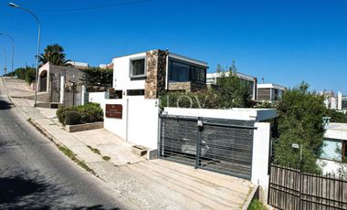 casa mediterránea de 2 pisos en Reñaca, Viña del Mar