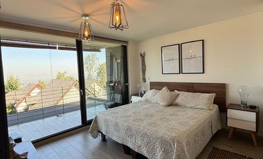 ¡Exclusivo Departamento Tríplex en Peñalolén con Vista Panorámica 360º!