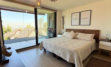 ¡Exclusivo Departamento Tríplex en Peñalolén con Vista Panorámica 360º!