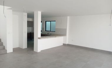 Casa de venta en la Urbanización La Costa Samborondón, Samborondón