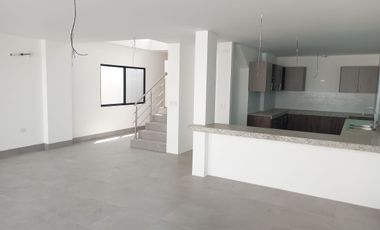 Casa de venta en la Urbanización La Costa Samborondón, Samborondón