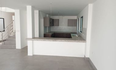 Casa de venta en la Urbanización La Costa Samborondón, Samborondón