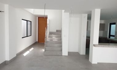 Casa de venta en la Urbanización La Costa Samborondón, Samborondón