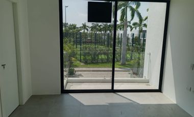 Casa de venta en la Urbanización La Costa Samborondón, Samborondón