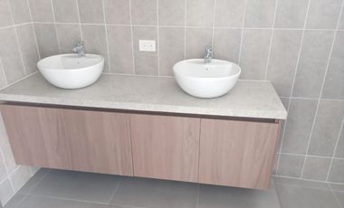 Casa de venta en la Urbanización La Costa Samborondón, Samborondón