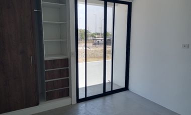 Casa de venta en la Urbanización La Costa Samborondón, Samborondón