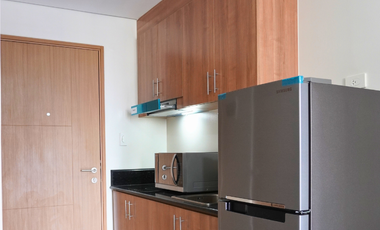 1 Bedroom with Balcony for Rent in Unit Red Residences in Makati City