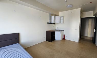 Centrio Tower Condominium : Studio Unit for Rent