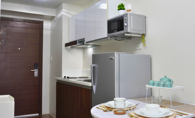 1 Bedroom with Balcony Unit for Rent in Air Residences in Makati City