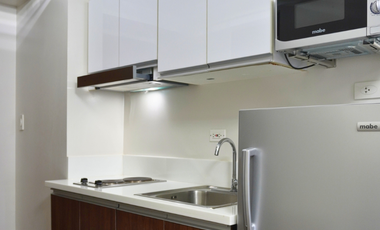 1 Bedroom with Balcony Unit for Rent in Air Residences in Makati City