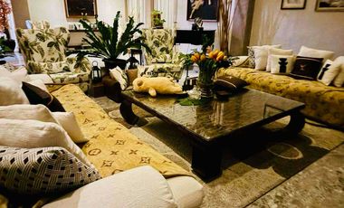 Large modern Fairway Villa in Southwoods