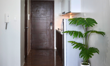 1 Bedroom with Balcony Unit for Rent in Air Residences in Makati City