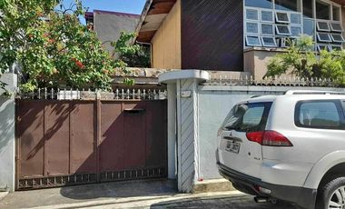 PASAY HOUSE NEAR HARRISON AND ROXAS BLVD